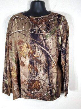 Cabelas XL Mens Camouflage Light Weight Base Layer Long Sleeve Hunting Shirt